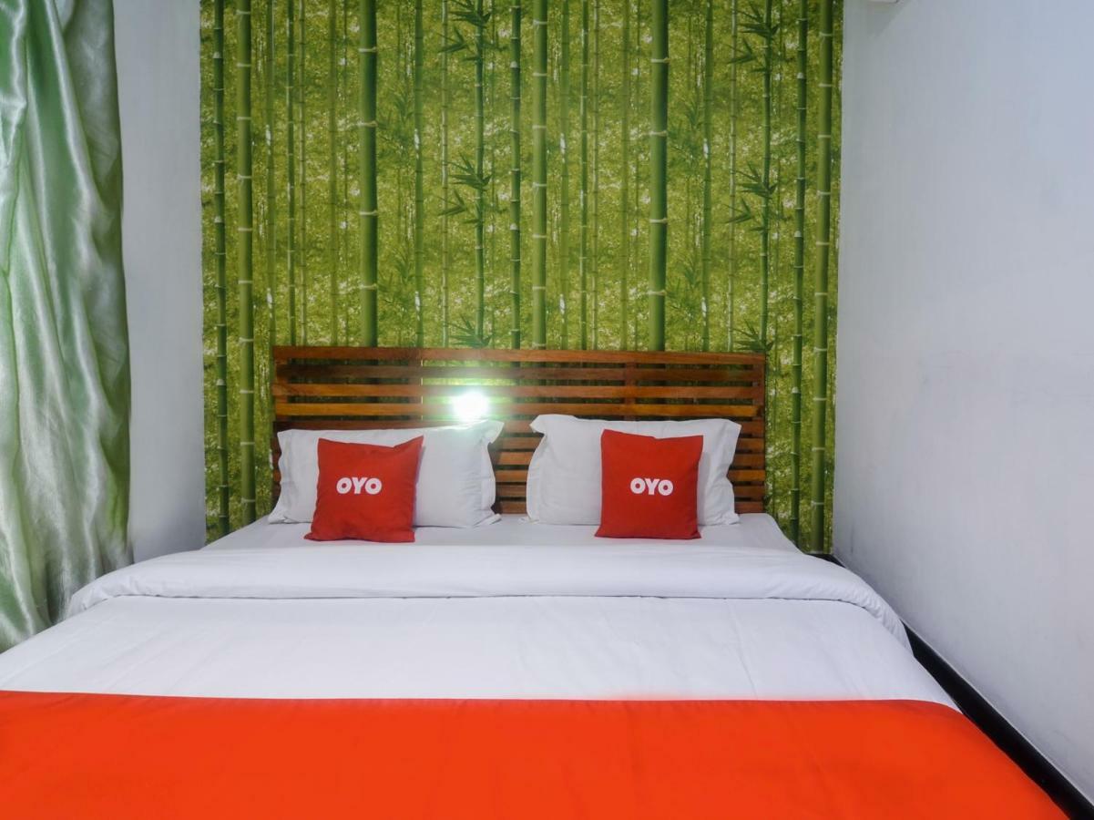 Oyo 1119 Memoire Express Hotel Kuching Exterior foto